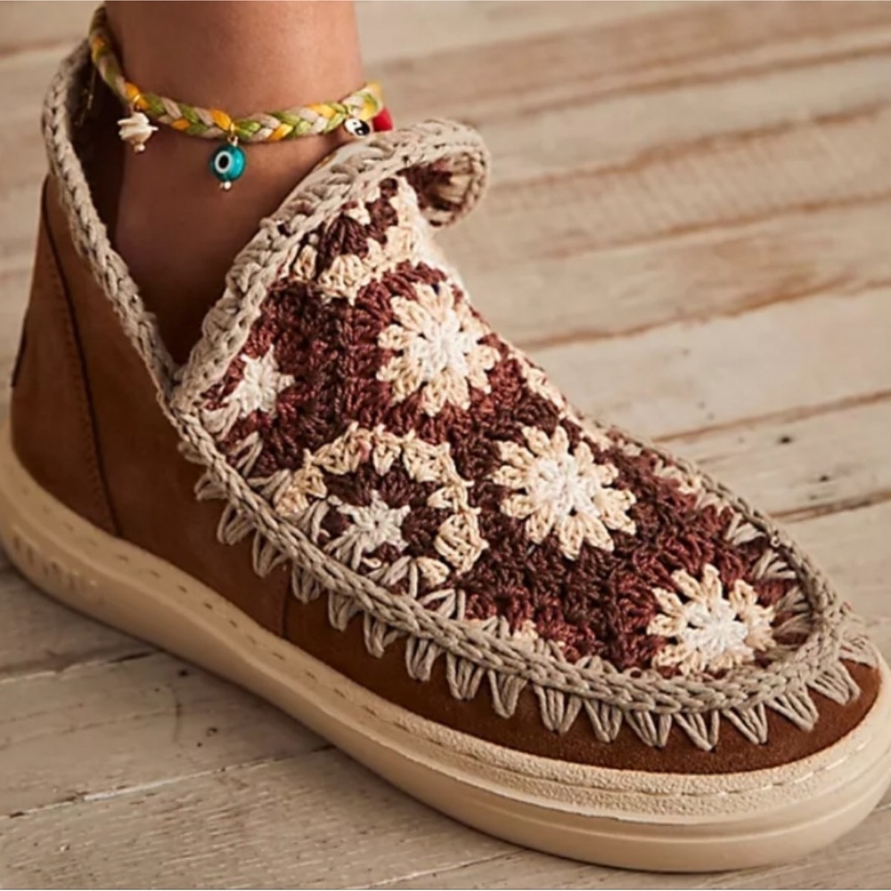 Handcrafted Crochet Ankle Boot - Brown and Cream